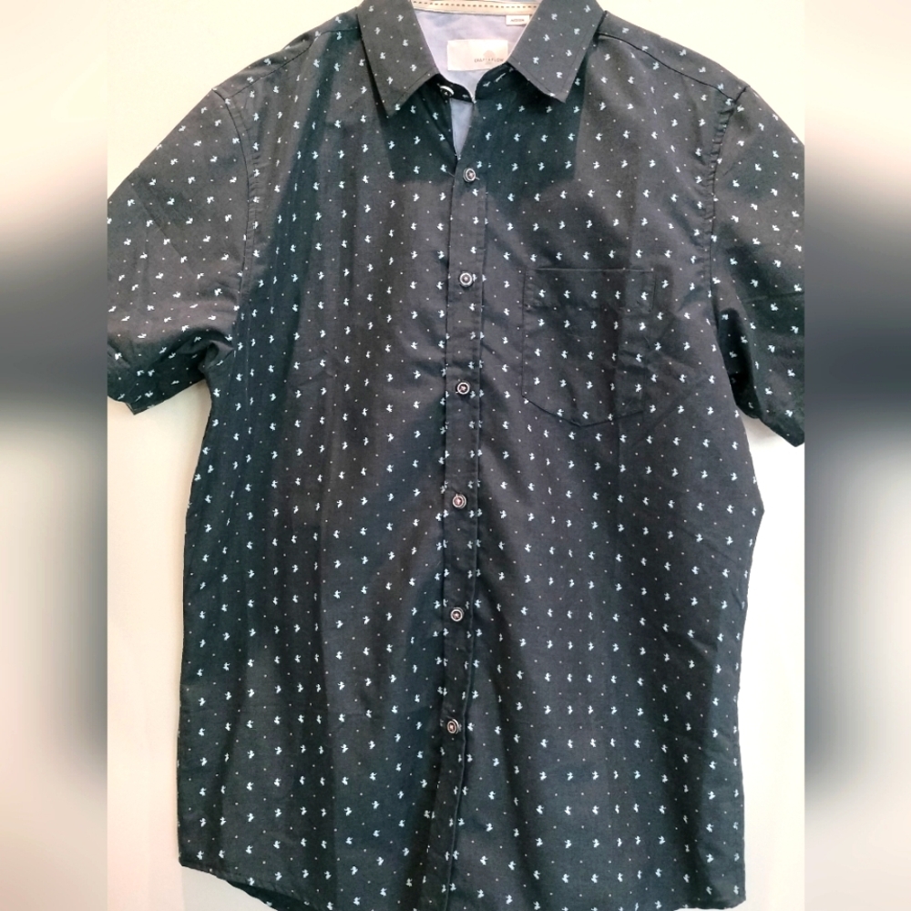 Craft & Flow Men's Short Sleeve Navy Button Down Shirt Size Medium